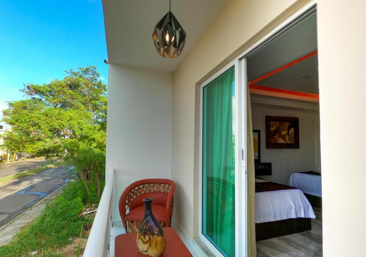 Framfor Inn Chetumal Exterior photo
